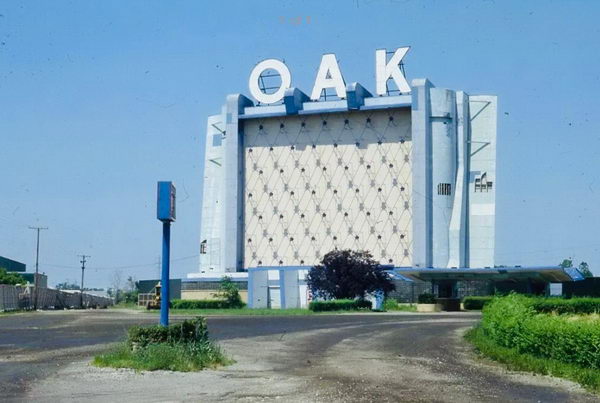 Oak Drive-In Theatre - Old Photo From Harry Skrdla